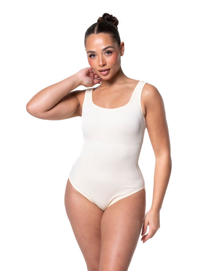 Body de canalé con escote