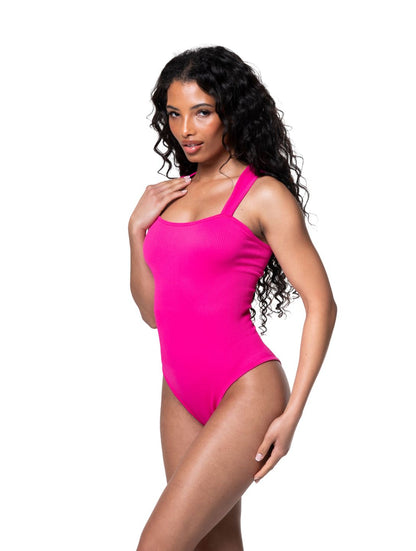 Body de canalé con cuello cuadrado