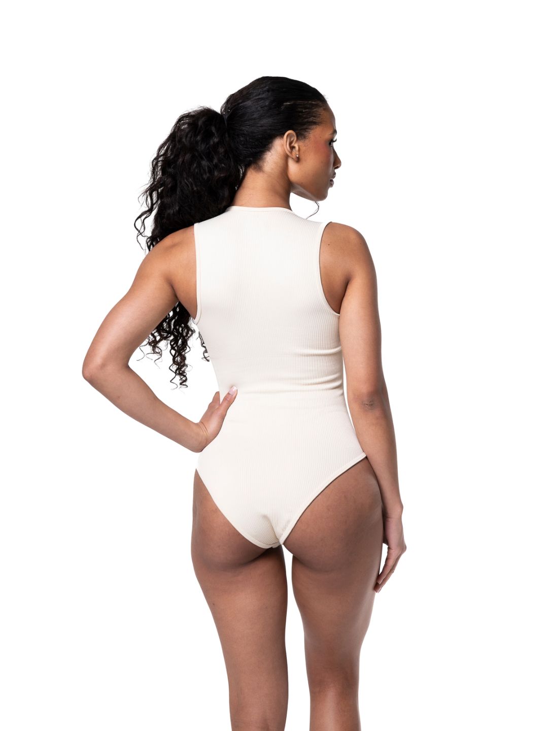 Body de canalé con cuello cuadrado